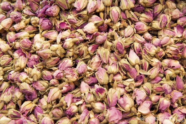Розовите цветчета са хубава добавка към турския черен чай